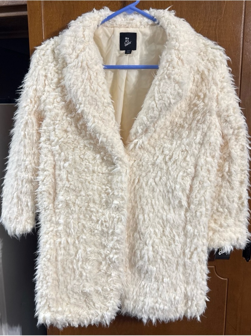 Ivory Faux Fur Coat - Girls Large One Button 2 Pocket Plush Shaggy Jacket